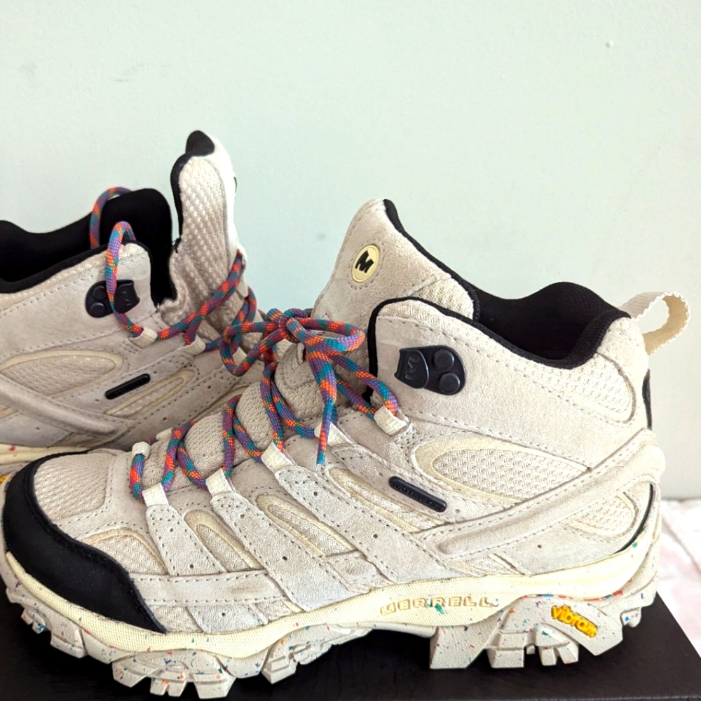 Merrell Moab II Waterproof hiking boot size 8